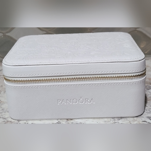 Pandora Jewelry - Pandora Jewelry Box